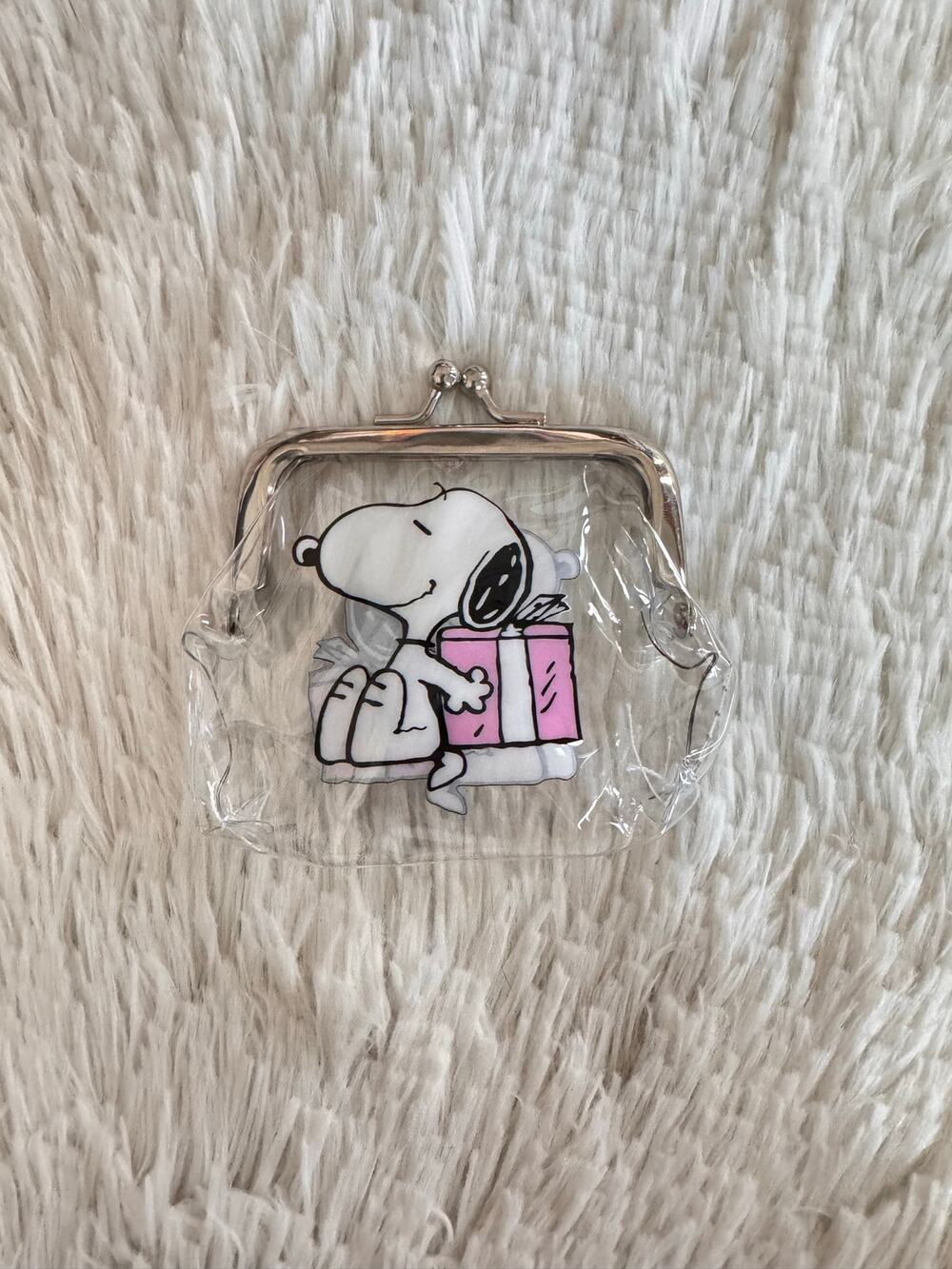 Snoopy clear coin purse vintage style with pink gift box graphic